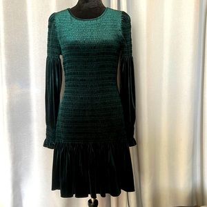 Beautiful velvety green GB dress in size M